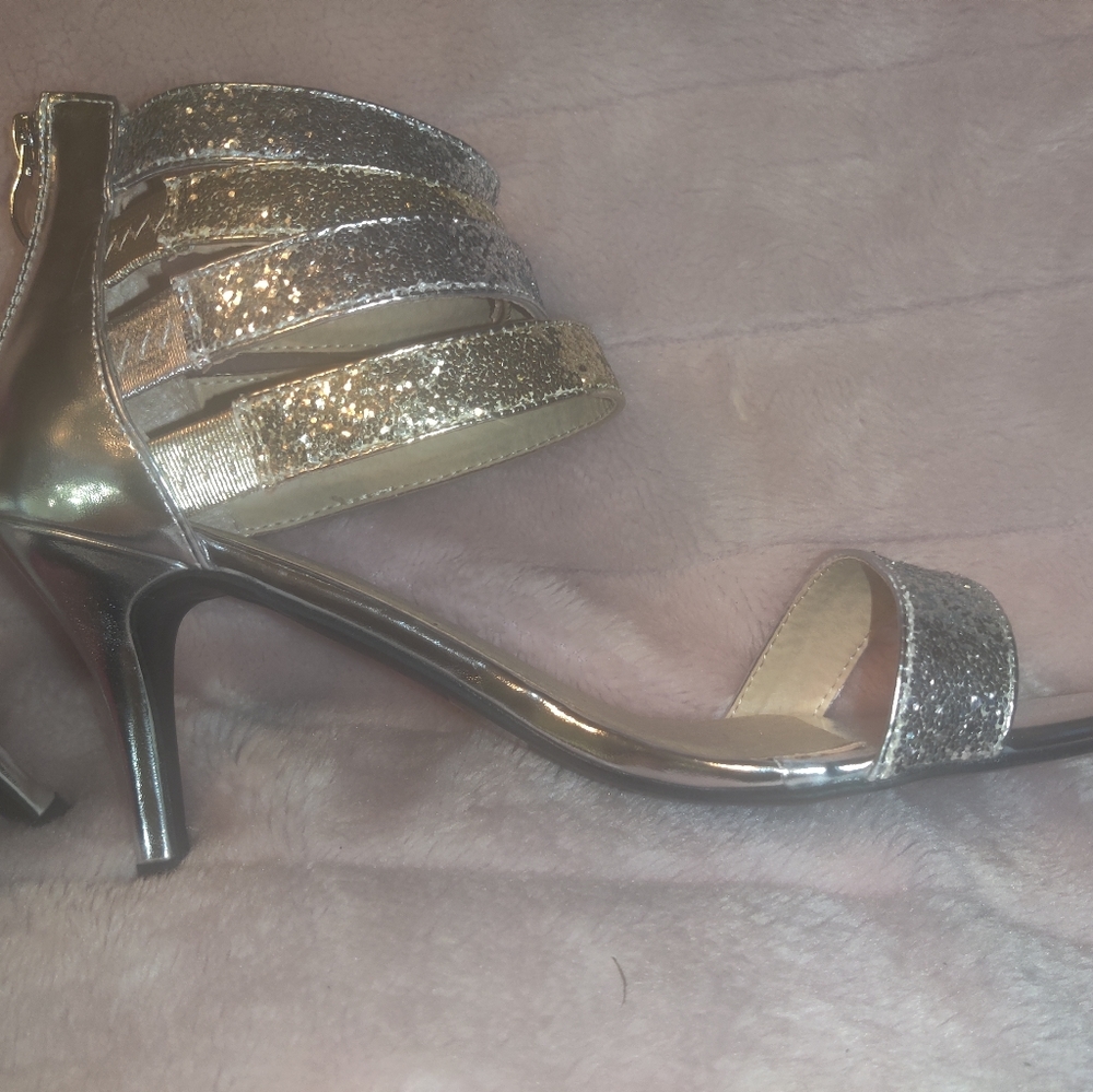 **Woman Shoes **